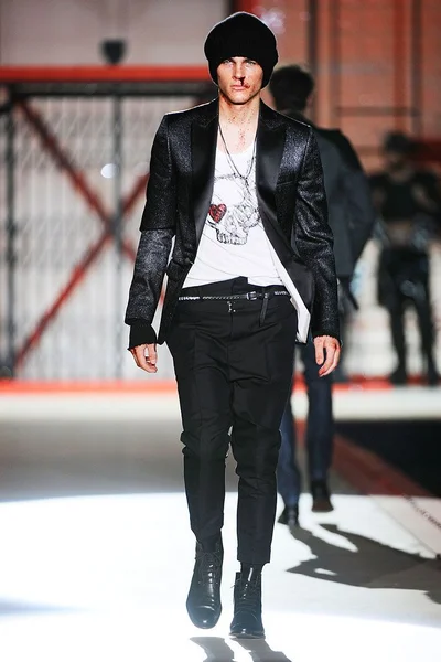 Look 31